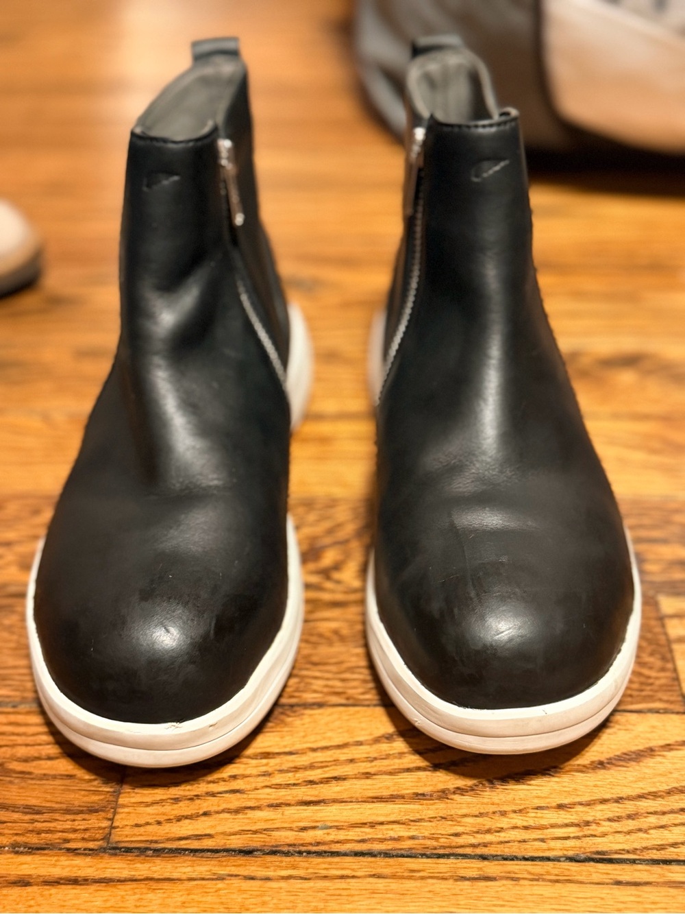 NWOT Red Wing Shoes Women's 7 Black Leather Side Zip Ankle Boots Extralight